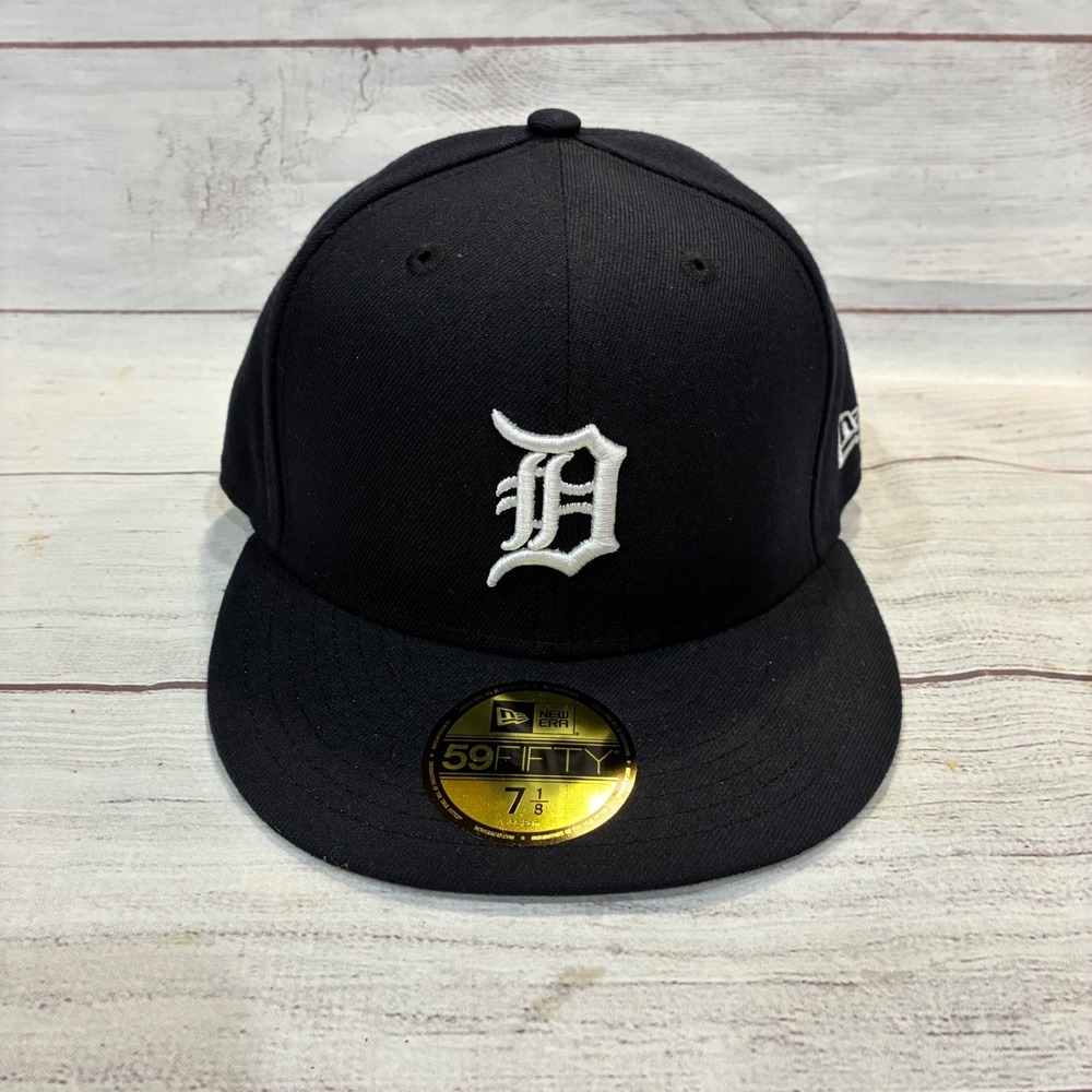 New Era 59FIFTY Detroit Tigers Fitted Hat Mens 7 1/8 Navy Blue MLB Cap NWT